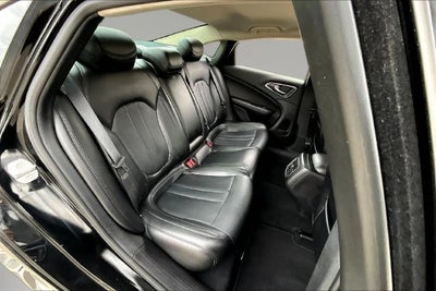 2016 Chrysler 200 C