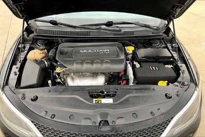 2016 Chrysler 200 C