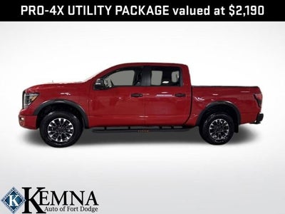 2024 Nissan TITAN Crew Cab PRO-4X 4x4