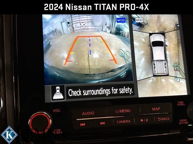 2024 Nissan TITAN Crew Cab PRO-4X 4x4