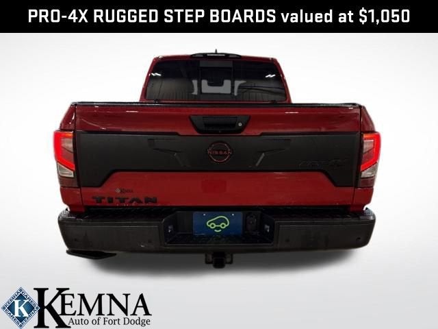 2024 Nissan TITAN Crew Cab PRO-4X 4x4