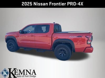2025 Nissan Frontier Crew Cab PRO-4X 4x4