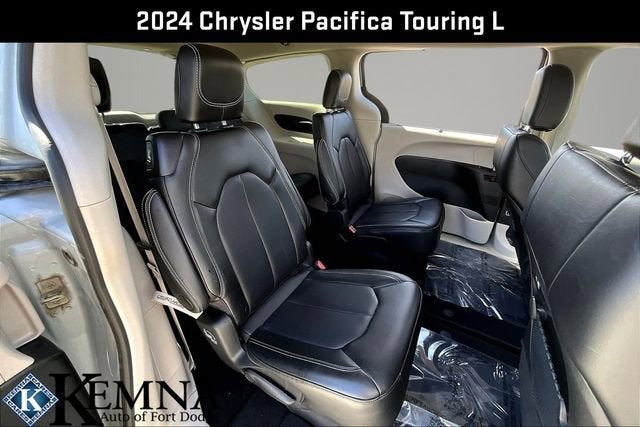 2024 Chrysler Pacifica Touring L AWD