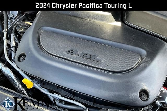 2024 Chrysler Pacifica Touring L AWD