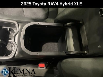 2025 Toyota RAV4 Hybrid XLE
