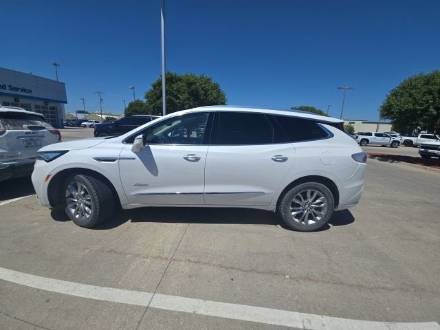 2023 Buick Enclave Avenir