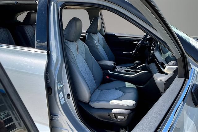 2022 Toyota Highlander Hybrid XLE Bronze Edition