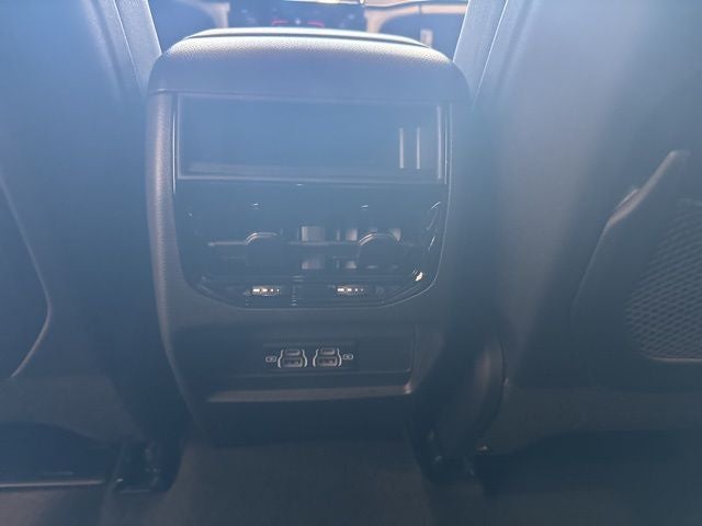 2025 Jeep Grand Cherokee GRAND CHEROKEE LAREDO 4X4