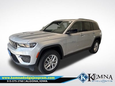 2025 Jeep Grand Cherokee GRAND CHEROKEE LAREDO X 4X4
