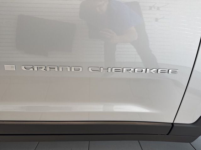 2025 Jeep Grand Cherokee GRAND CHEROKEE LAREDO X 4X4