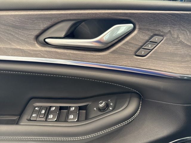 2025 Jeep Grand Cherokee GRAND CHEROKEE OVERLAND 4X4