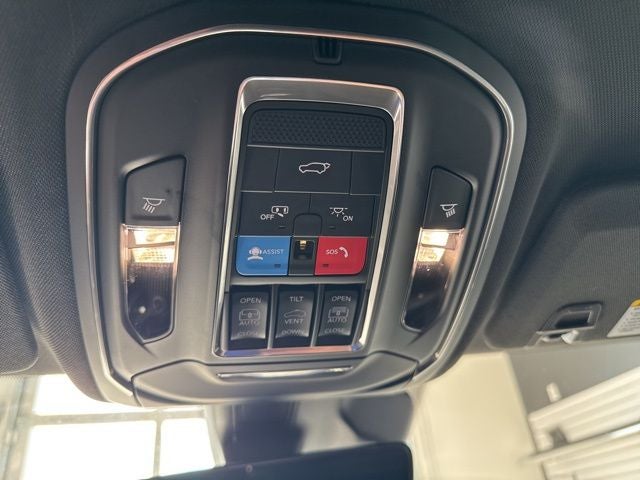 2025 Jeep Grand Cherokee GRAND CHEROKEE OVERLAND 4X4