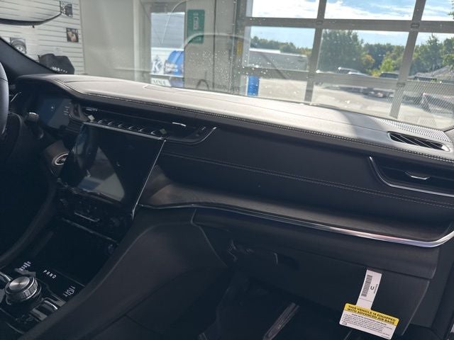 2025 Jeep Grand Cherokee GRAND CHEROKEE OVERLAND 4X4