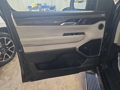 2022 Jeep Wagoneer Series III 4x4