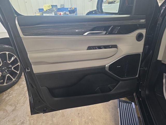 2022 Jeep Wagoneer Series III 4x4