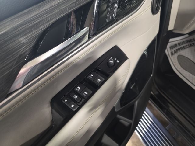 2022 Jeep Wagoneer Series III 4x4