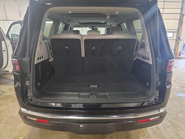 2022 Jeep Wagoneer Series III 4x4