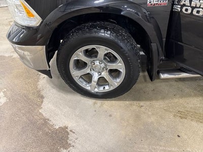 2018 RAM 1500 Laramie Crew Cab 4x4 5'7' Box