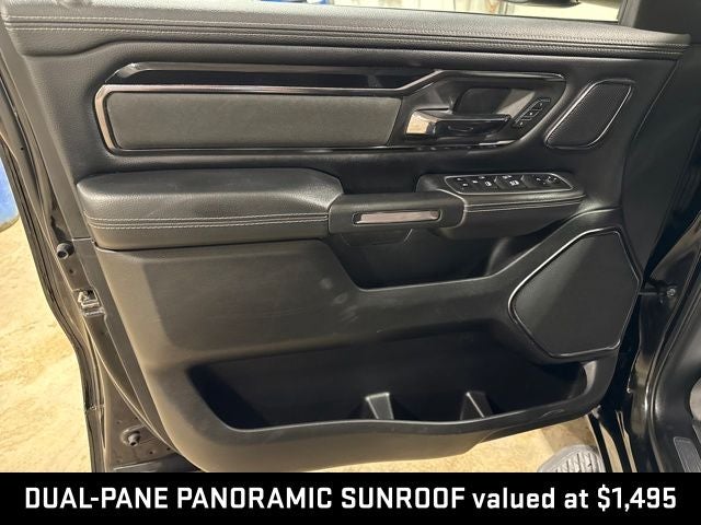 2022 RAM 1500 Laramie Crew Cab 4x4 5'7' Box