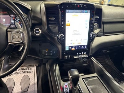 2022 RAM 1500 Laramie Crew Cab 4x4 5'7' Box