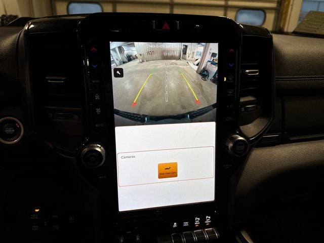 2022 RAM 1500 Laramie Crew Cab 4x4 5'7' Box