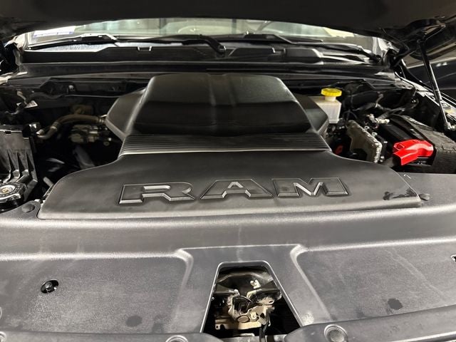 2022 RAM 1500 Laramie Crew Cab 4x4 5'7' Box