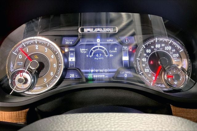 2020 RAM 1500 Laramie Longhorn Crew Cab 4x4 5'7' Box