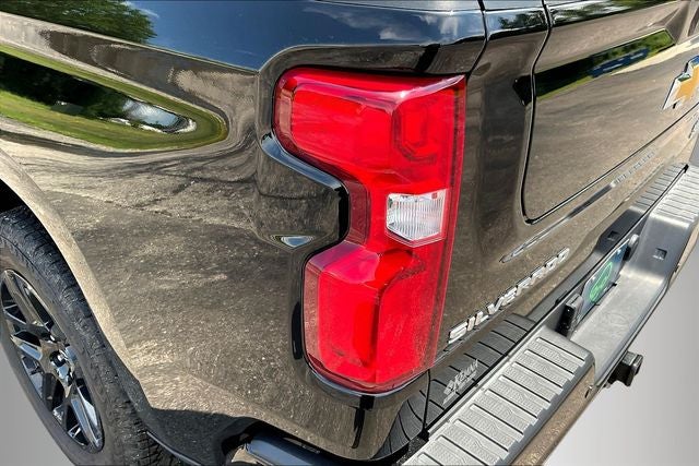 2025 Chevrolet Silverado 1500 4WD Crew Cab Short Bed High Country