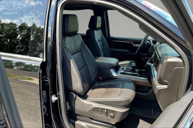 2025 Chevrolet Silverado 1500 4WD Crew Cab Short Bed High Country
