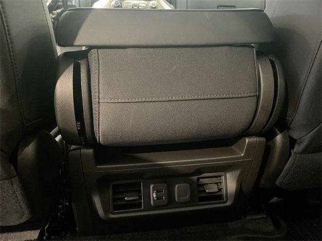 2020 Chevrolet Silverado 1500 4WD Crew Cab Short Bed RST