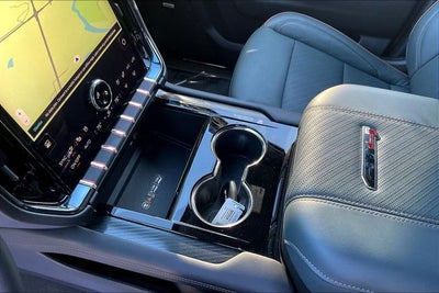 2025 GMC Yukon 4WD AT4