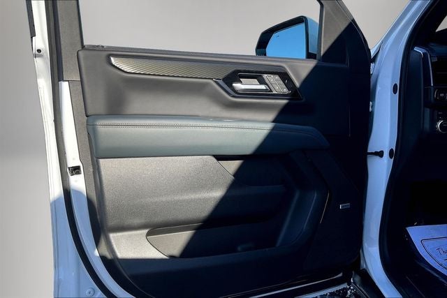 2025 GMC Yukon 4WD AT4