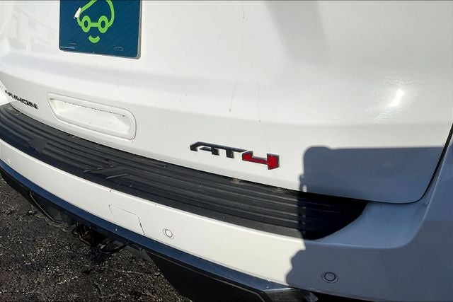 2025 GMC Yukon 4WD AT4