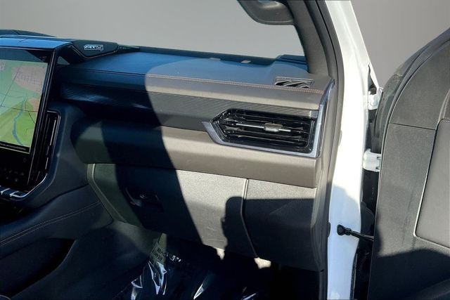 2025 GMC Yukon 4WD AT4