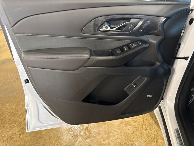 2023 Chevrolet Traverse AWD High Country