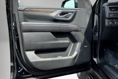 2023 Chevrolet Suburban 4WD Premier