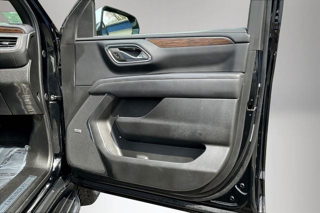 2023 Chevrolet Suburban 4WD Premier