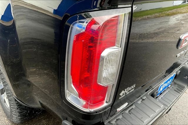 2021 GMC Canyon 4WD Crew Cab Short Box AT4 - Cloth