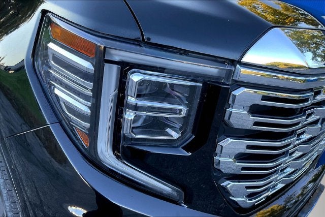 2023 GMC Sierra 1500 4WD Crew Cab Short Box Denali