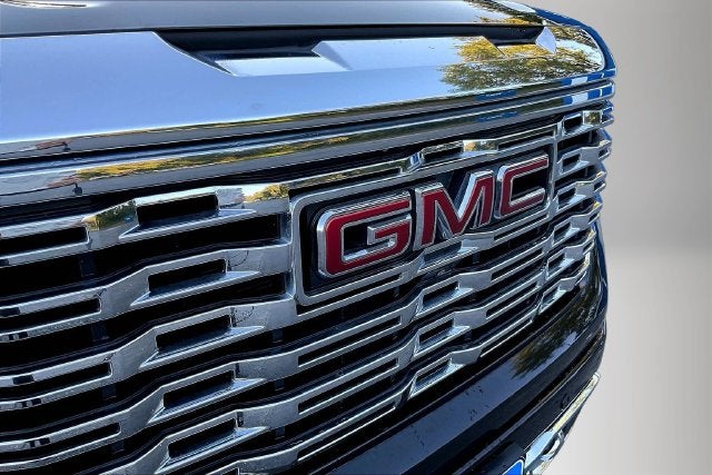 2023 GMC Sierra 1500 4WD Crew Cab Short Box Denali