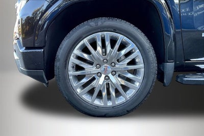 2023 GMC Sierra 1500 4WD Crew Cab Short Box Denali