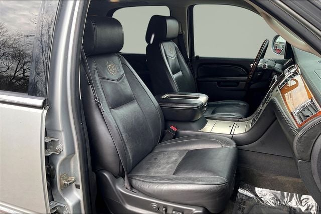 2013 Cadillac Escalade Platinum Edition