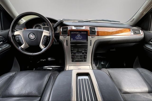 2013 Cadillac Escalade Platinum Edition