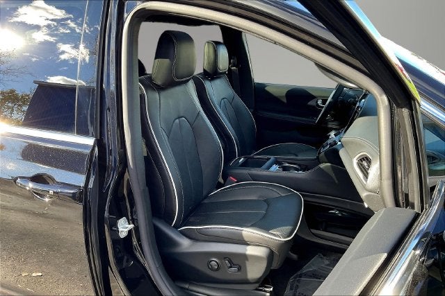 2027 Chrysler Pacifica PACIFICA LIMITED AWD