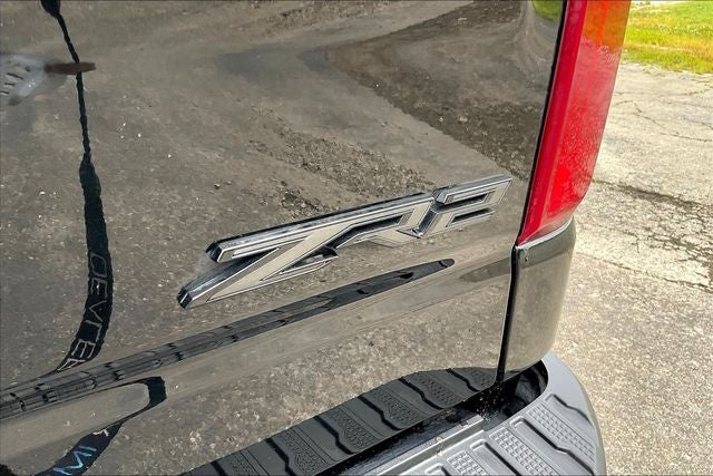 2025 Chevrolet Silverado 1500 4WD Crew Cab Short Bed ZR2
