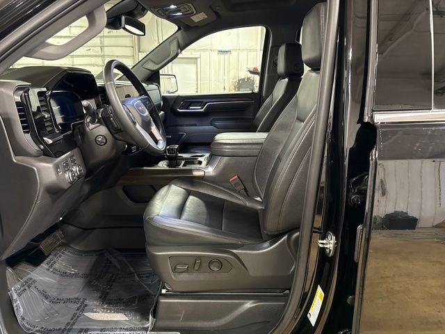 2025 GMC Sierra 1500 4WD Crew Cab Short Box SLT