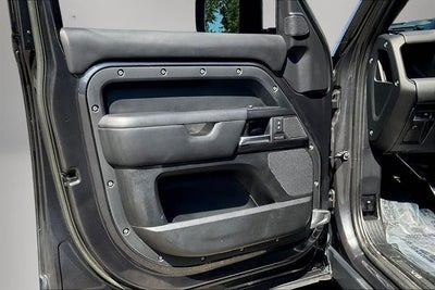 2023 Land Rover Defender 110 Carpathian Edition