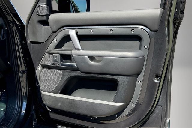 2023 Land Rover Defender 110 Carpathian Edition