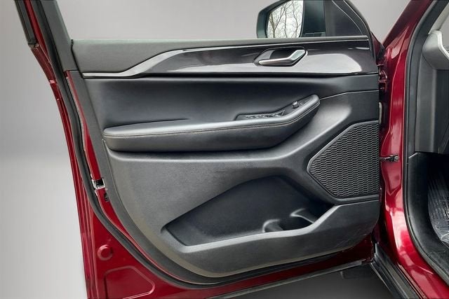 2023 Jeep Grand Cherokee Laredo 4x4