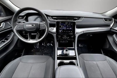 2023 Jeep Grand Cherokee Laredo 4x4